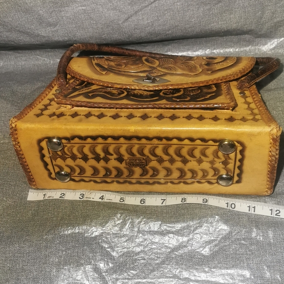 Leather Embossed purse Brown Made in Mexico. Flawed - Picture 8 of 16